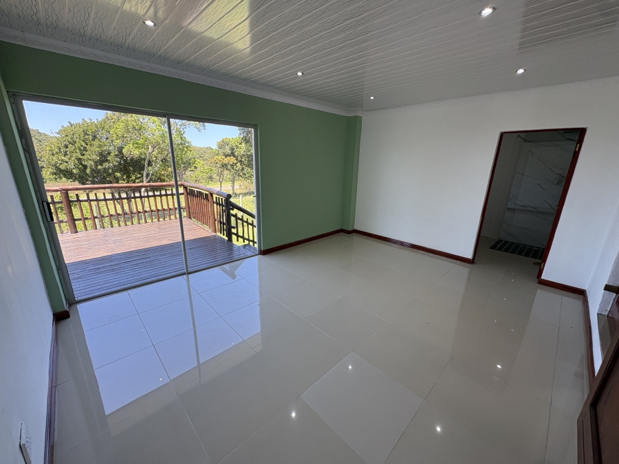 5 Bedroom Property for Sale in Cintsa East Eastern Cape